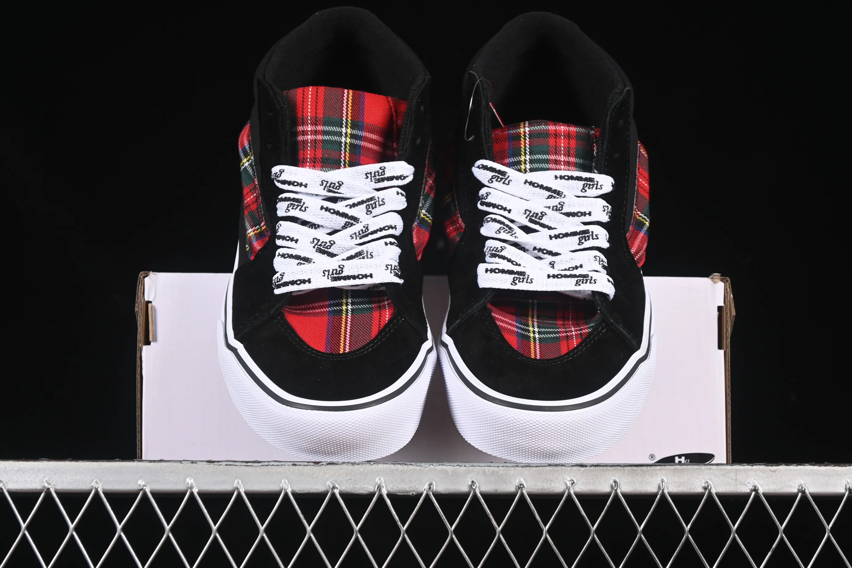 All categories Vans Vans series Vans Mid Vans China Vans Sk8-Mid Vans Anaheim series Scottish plaid casual low-top canvas shoes VN0A4UWIVNE